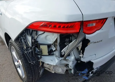 2017 Jaguar F-Pace 35T Premium из США, поврежденный, VIN SADCJ2BV5HA885823